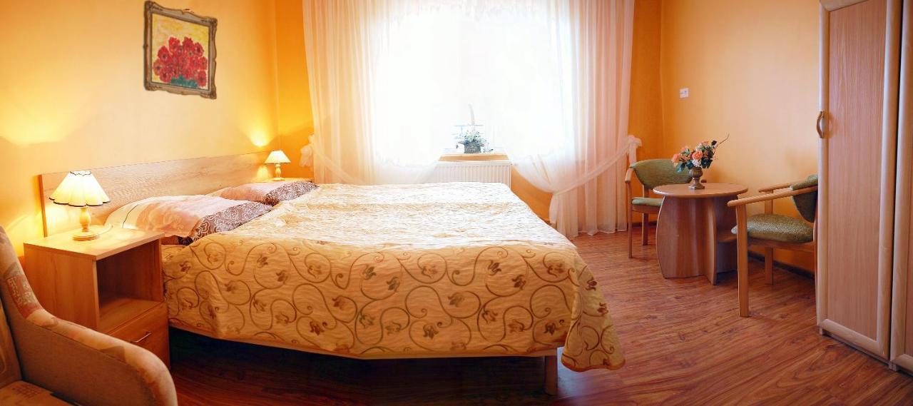 Bed and Breakfast Bajka Домбки Экстерьер фото